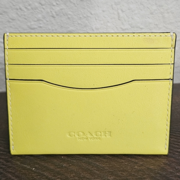 Nwt yellow coach card/ID case - Picture 1 of 2